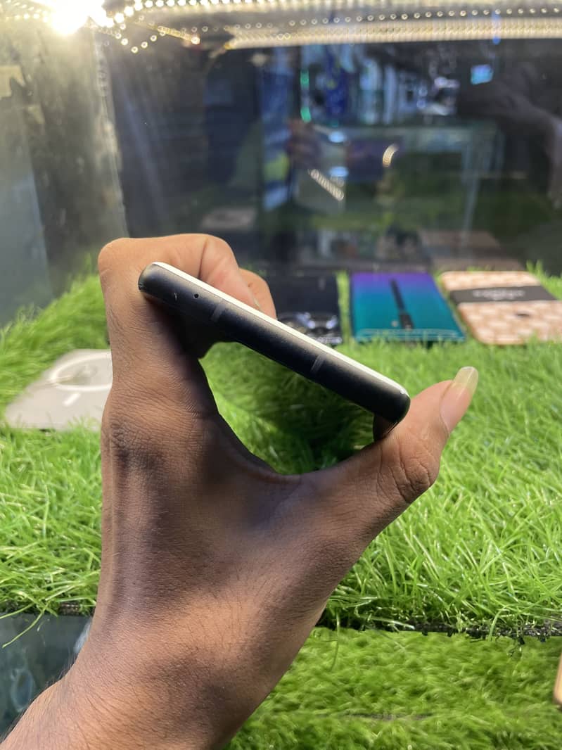 Google Pixel 6a 1