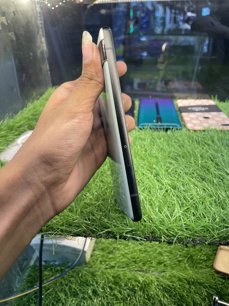 Google Pixel 6a 12