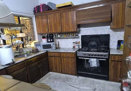 G 13 40+80 beautiful House Upar potion Available for Rent