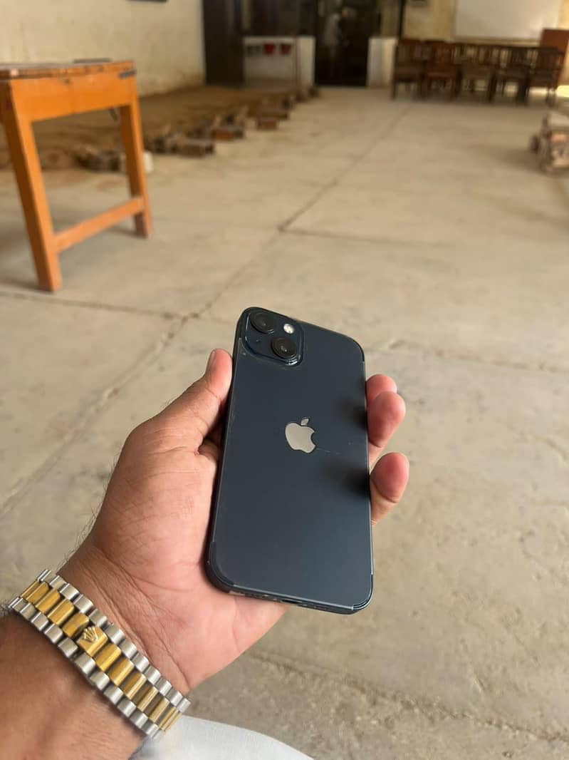 Apple iPhone 13 7