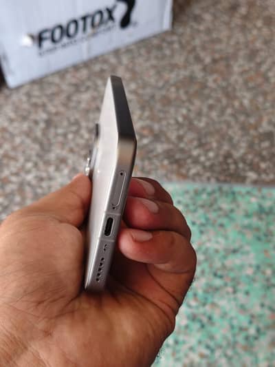 Vivo V70 5G Box Pack