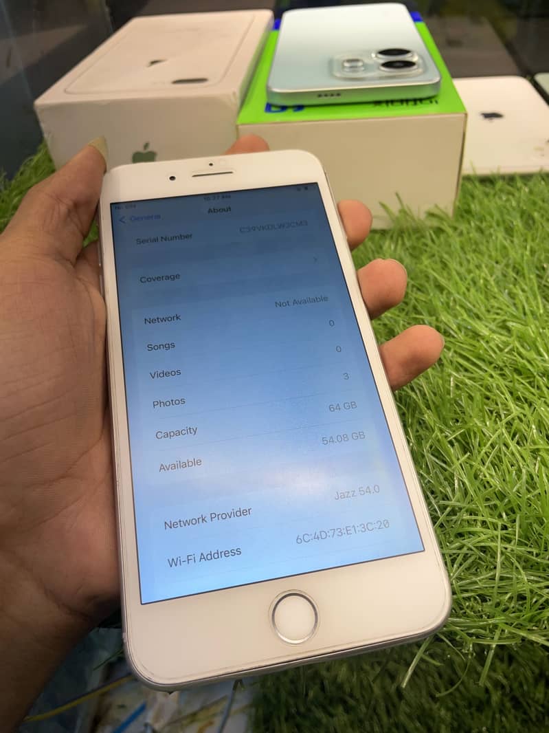 Apple iPhone 8 Plus 1