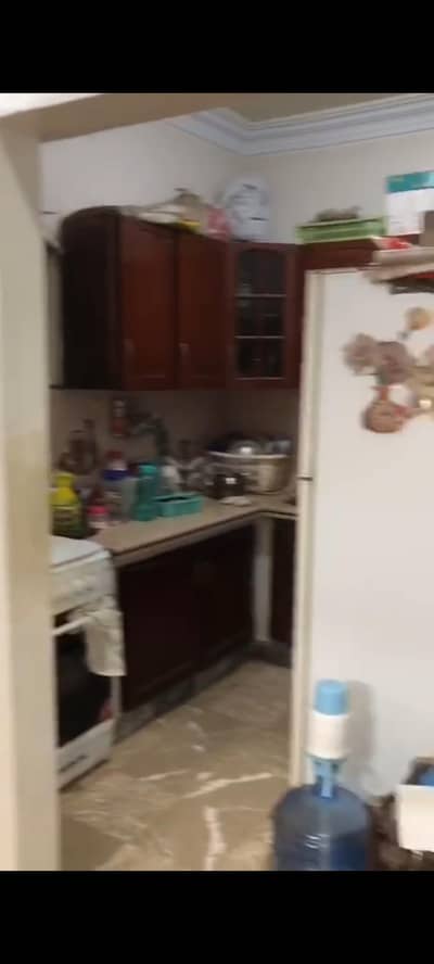 2 Bed lounge Flat For sale
