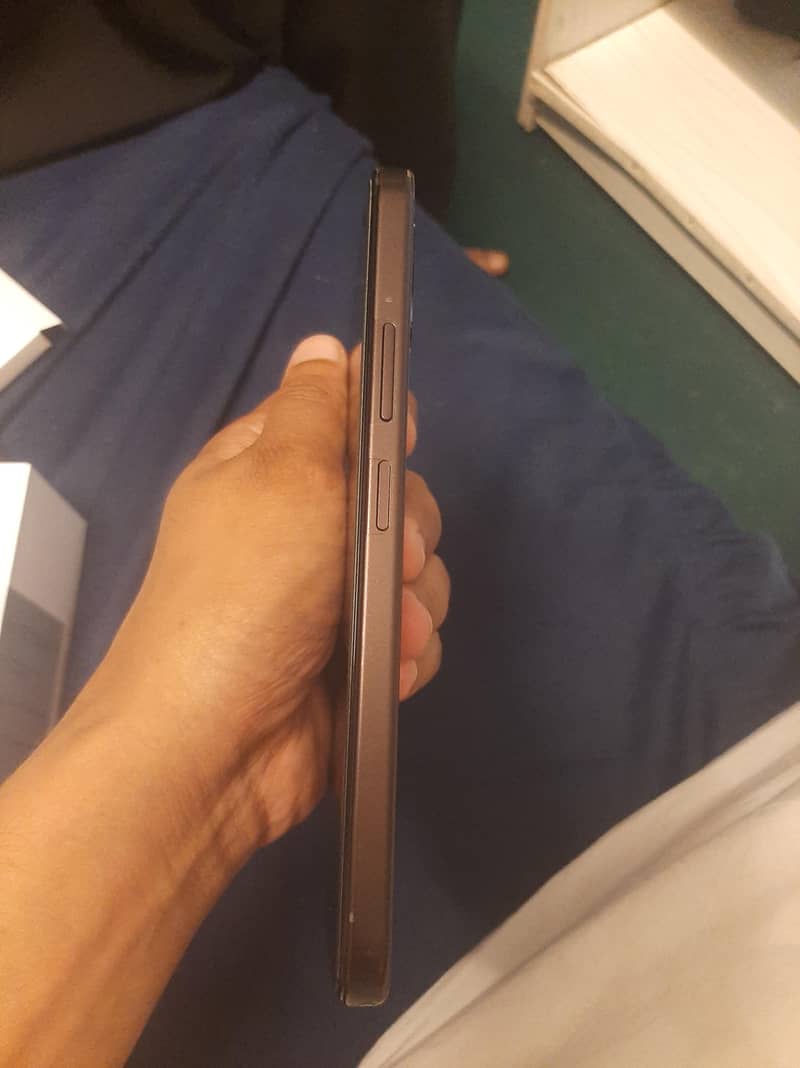 OPPO A6s 6