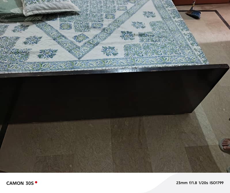 بیڈ برائے فروخت 5