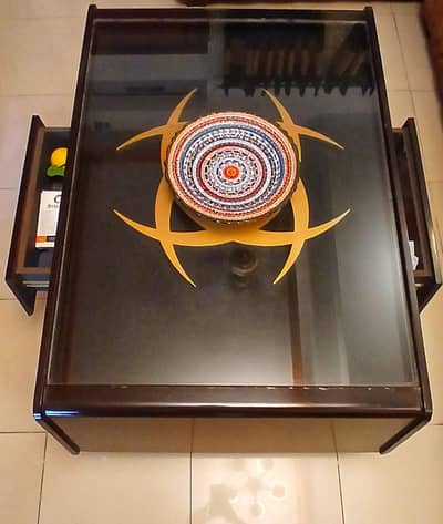 Lounge central table