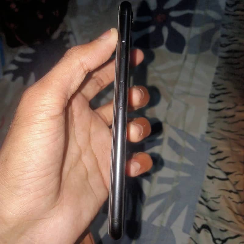 iPhone SE 2 2