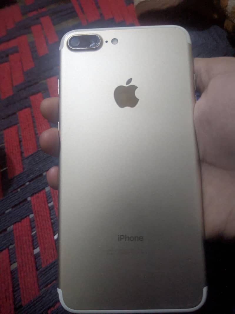 Apple iPhone 7 Plus 0