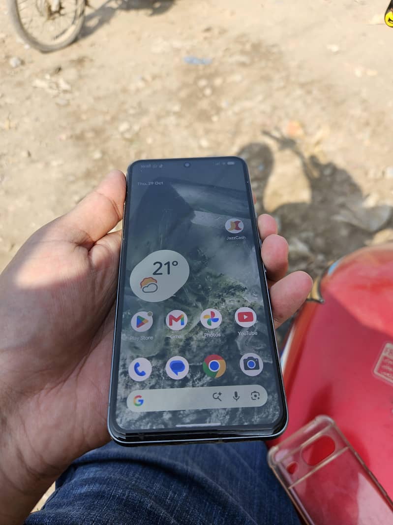 Google Pixel 8 2