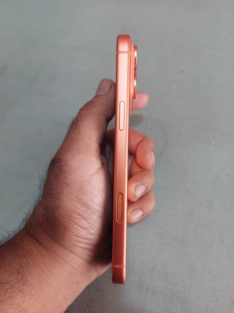 Apple iPhone 17 Pro Max 1