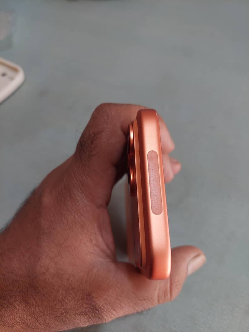 Apple iPhone 17 Pro Max 5