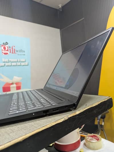 Lenovo