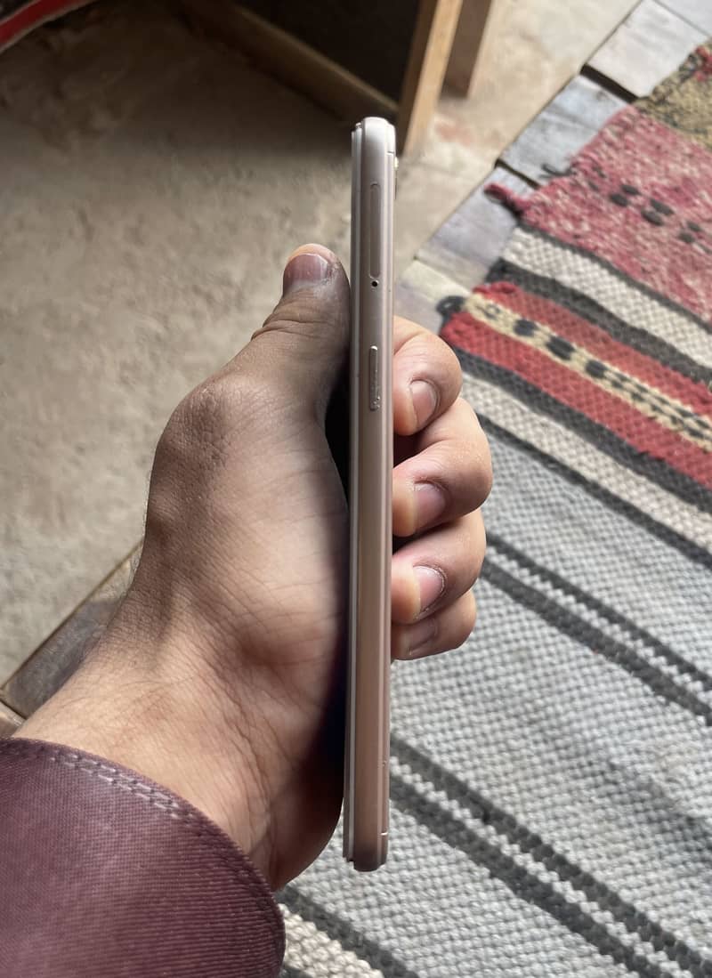 OPPO A57 3