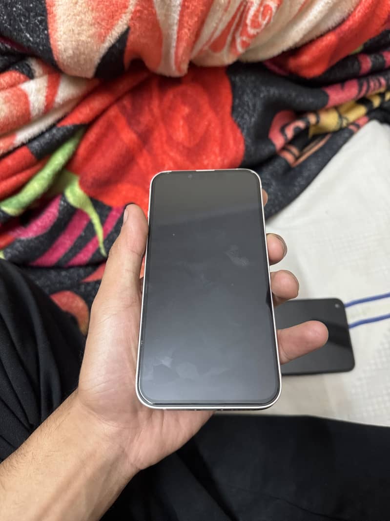 Apple iPhone 13 2