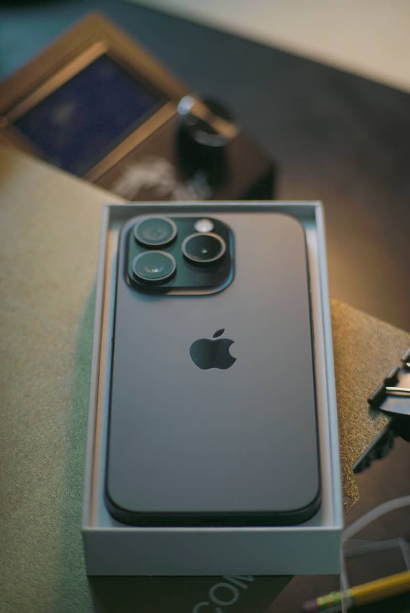 Apple iPhone 15 Pro Max 0