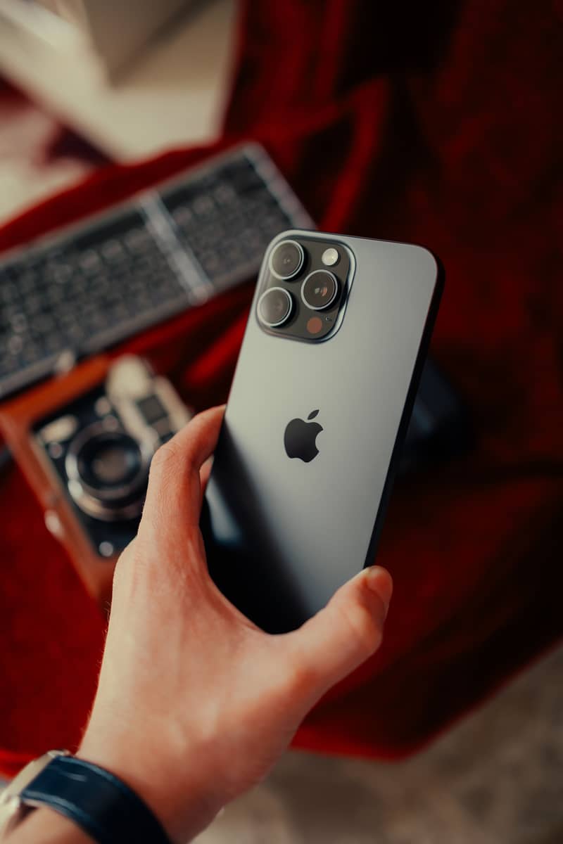 Apple iPhone 15 Pro Max 4