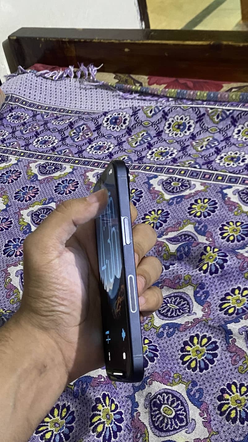 Apple iPhone 14 2