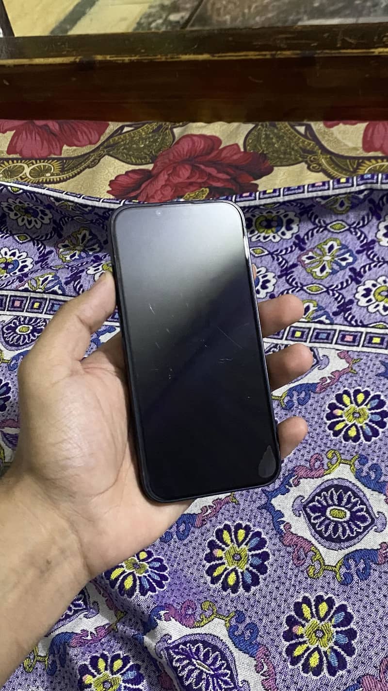 Apple iPhone 14 3