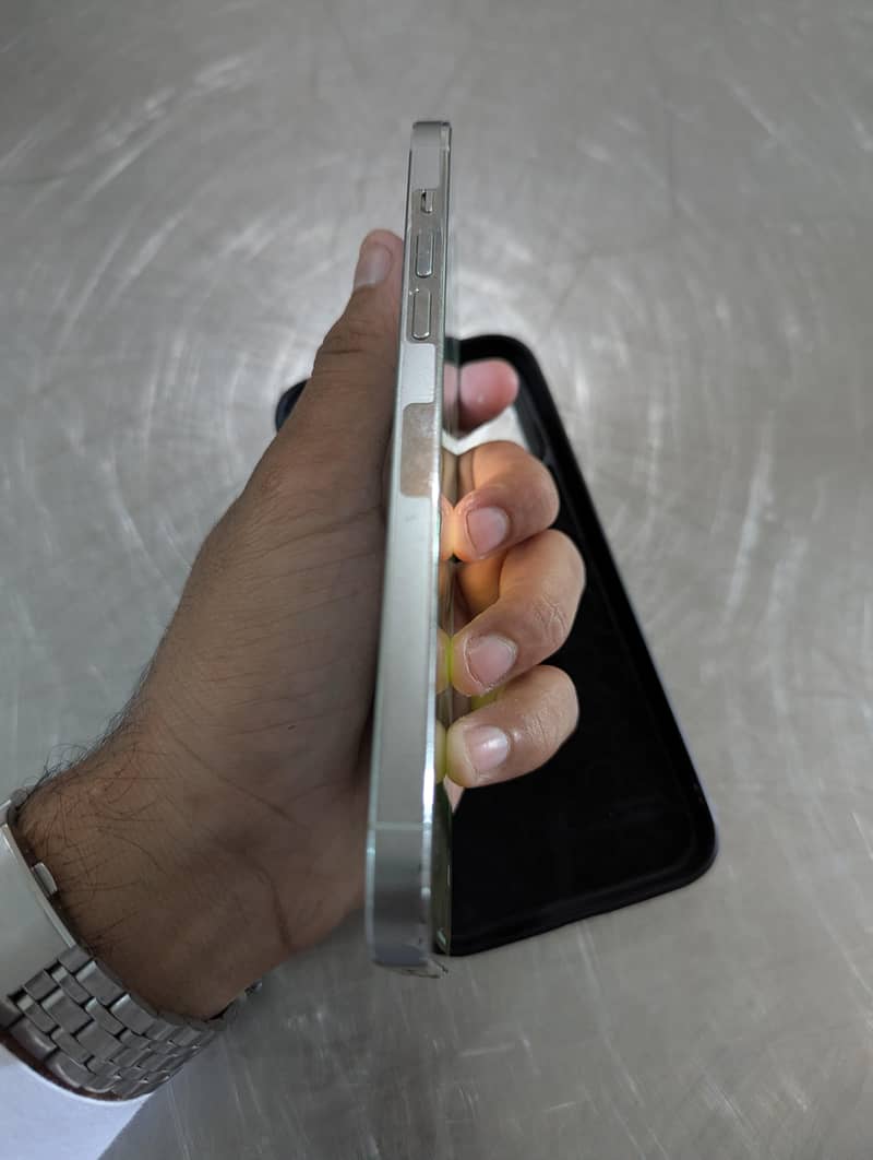 Apple iPhone 14 Pro Max 1