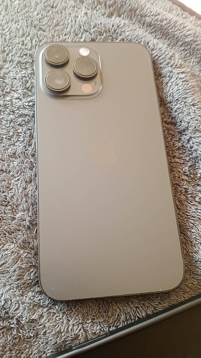 Apple iPhone 14 Pro Max 0