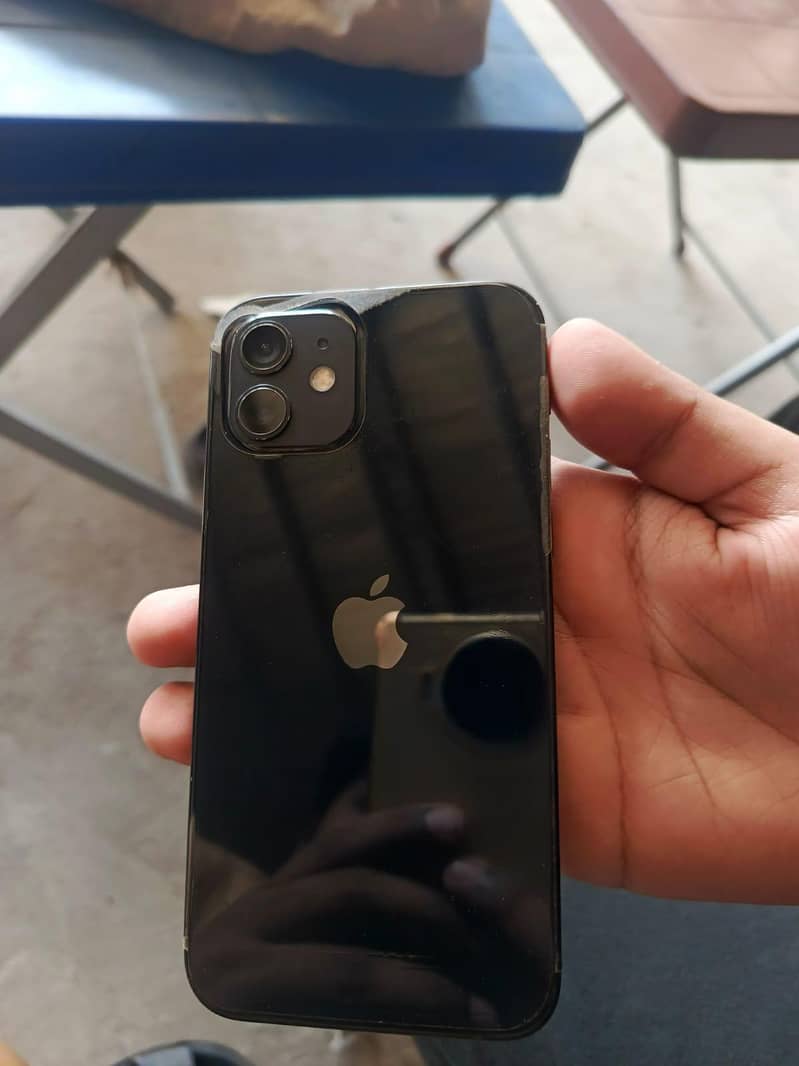 Apple iPhone 12 7