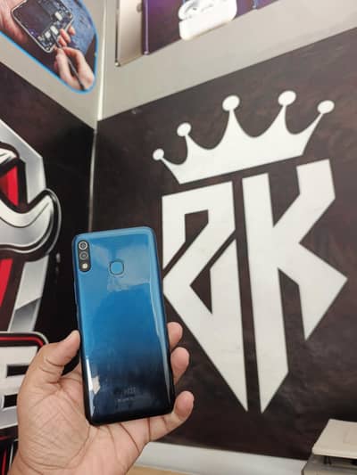 Infinix Hot 8 Lite
