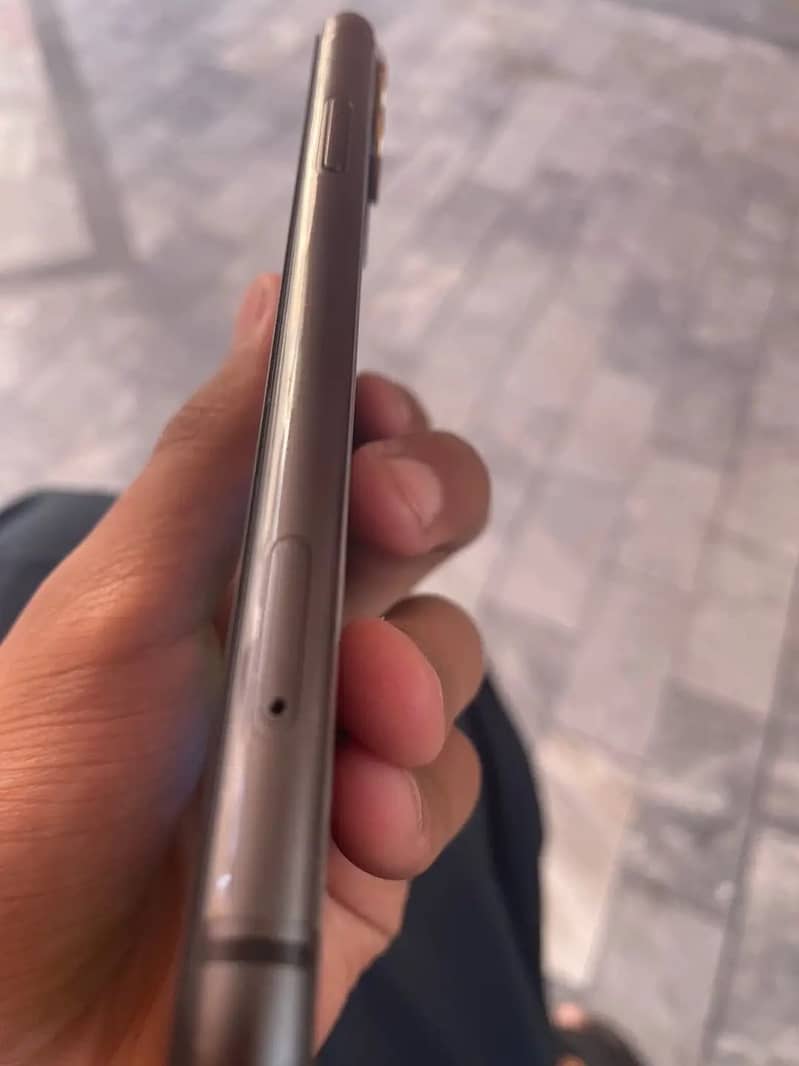Apple iPhone 11 6