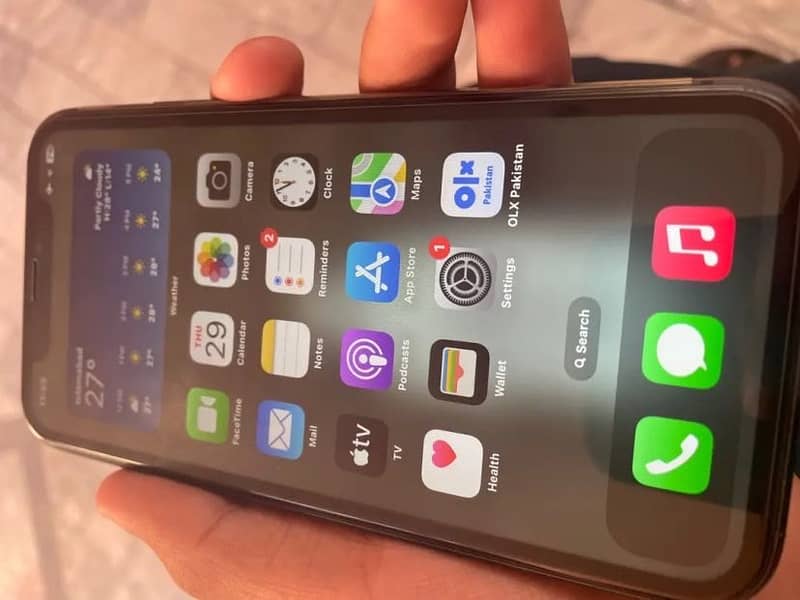 Apple iPhone 11 7