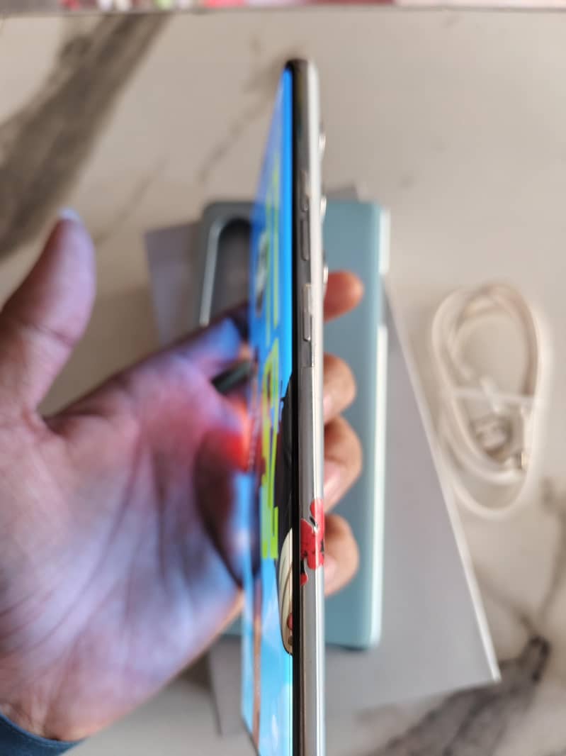 Tecno CAMON 40 Pro 4