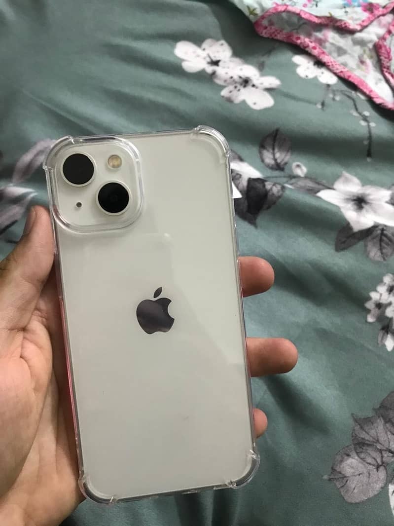 Apple iPhone 13 0