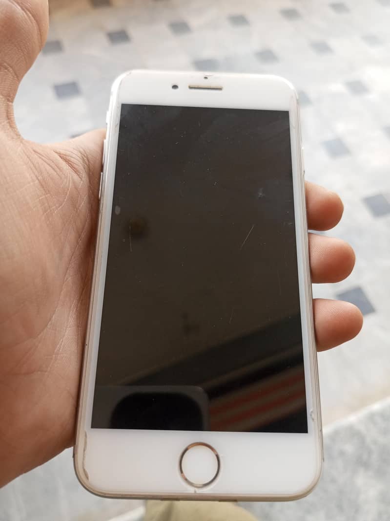 Apple iPhone 7 1