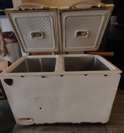 Deluxe Double Door Deep Freezer for Sale – Working Condition
