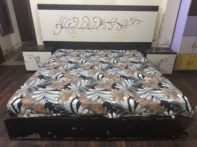 King size bed set with side table and dressing table