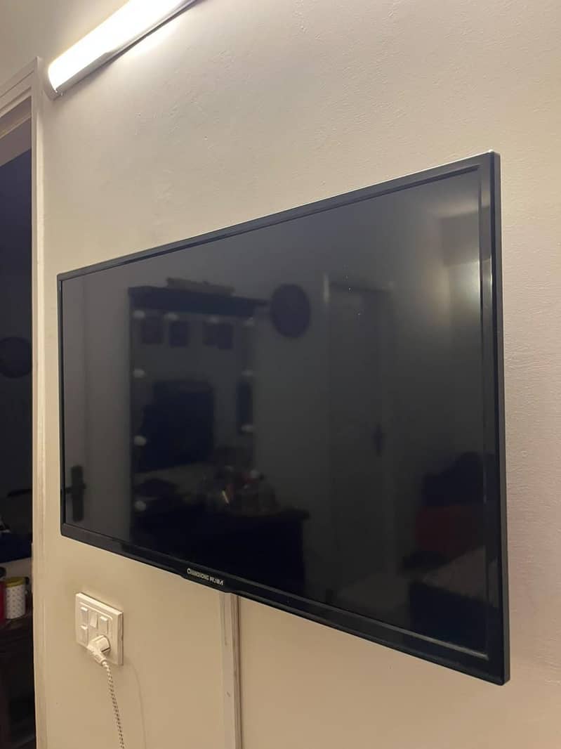 Led tv  simple 1