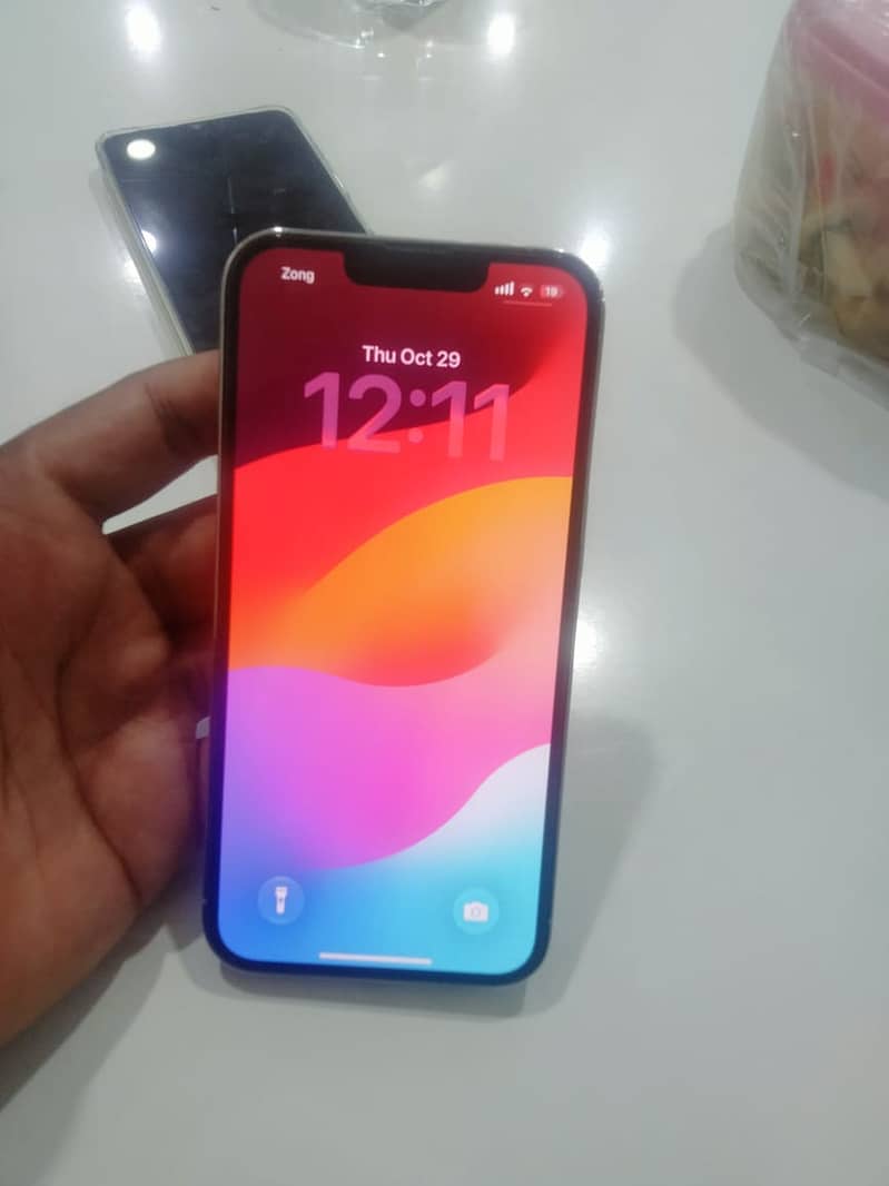 Apple iPhone 13 Pro 0