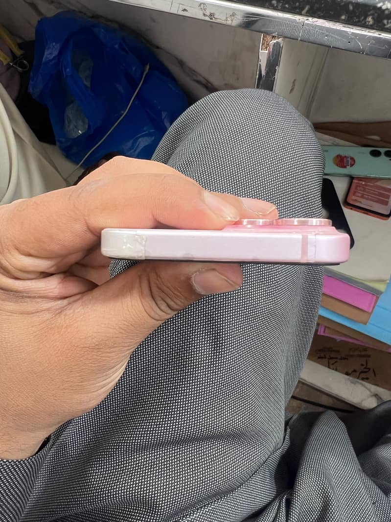 Apple iPhone 15 2