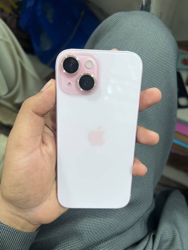 Apple iPhone 15 5