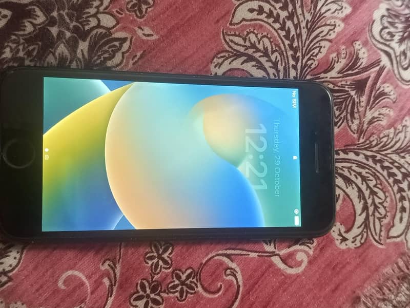 Apple iPhone 8 4