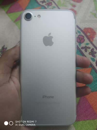 Apple iPhone 7