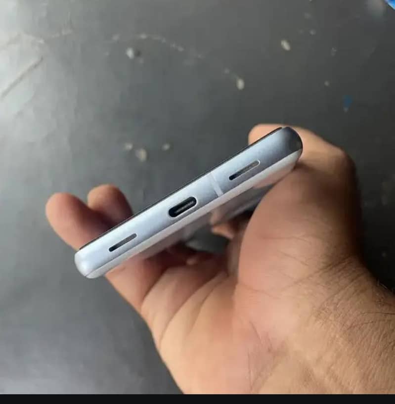 Google Pixel 7a 1