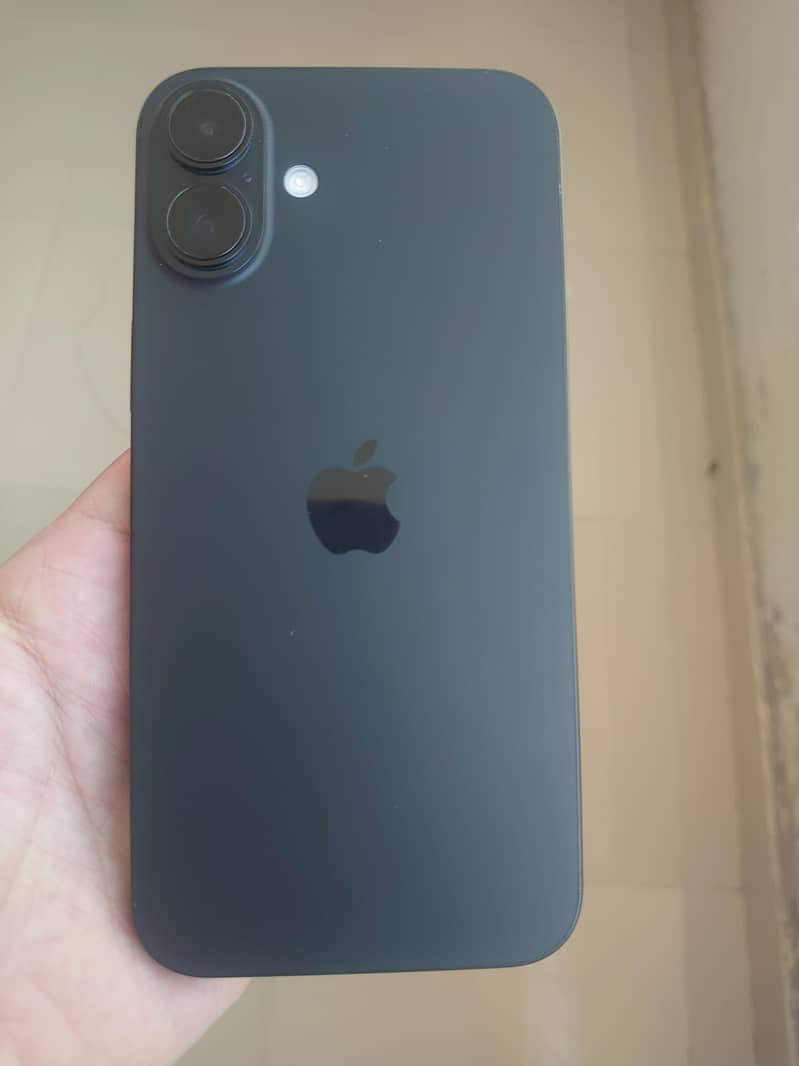 caApple iPhone 16 Plus 0