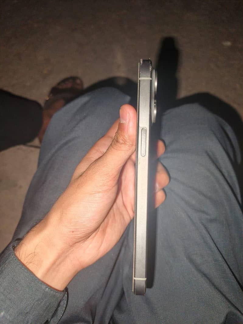 Iphone 15 pro max 1