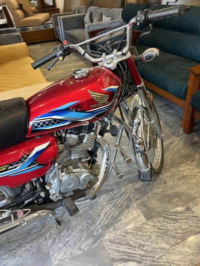Honda CG 125 Red Color