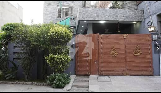 Designer 9 Marla House With Full Basement Is Available For Sale In Nea