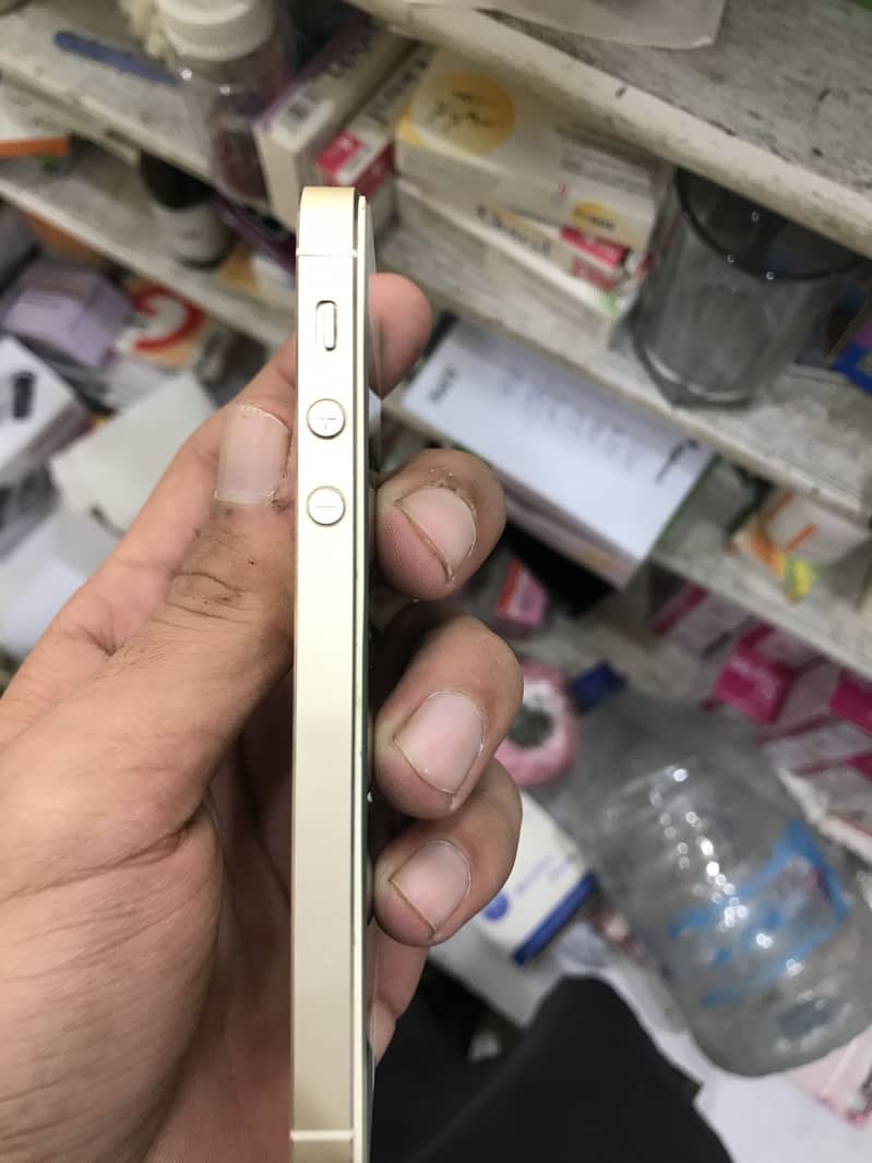 Apple iPhone 5 3