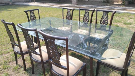 dinning table for sale 8 persons dinning table condition 10 out of 10