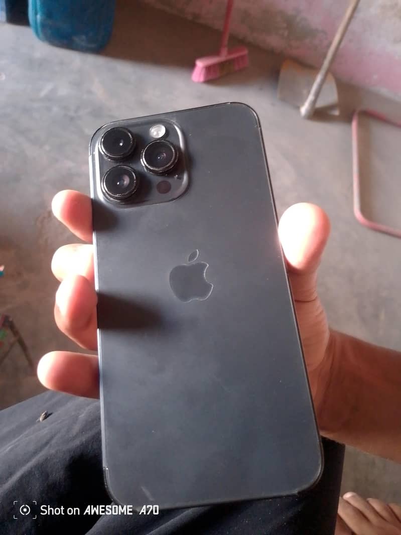 Apple iPhone 14 Pro Max 0