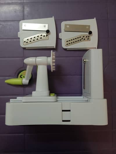 Brand New Andrew James Vegetable Spiralizer – Unused Kitchen Gadget