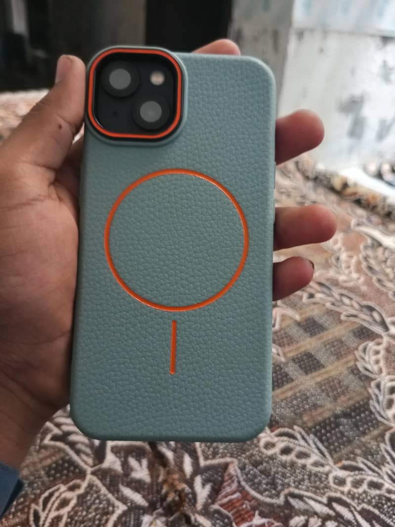 Apple iPhone 13 4