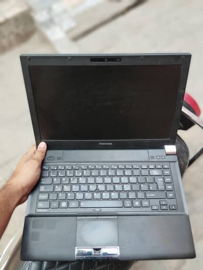 Toshiba i5 3rd 8GB/500GB 4 hour battery professional